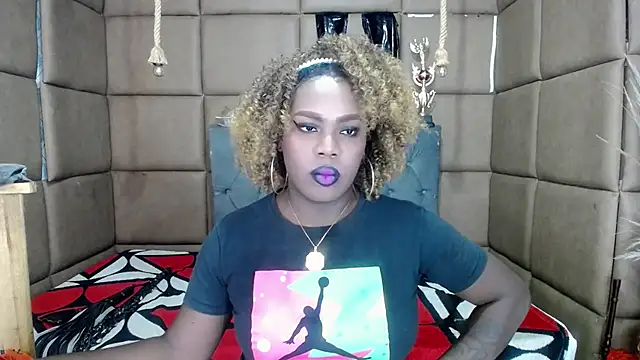 Snapshot of CatrinaGill chatting on October 2, 2025, 5:33 am CatrinaGill online show from October 2, 2025, 5:33 am