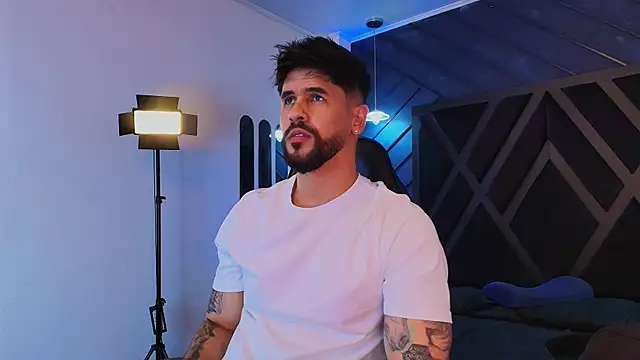 Petesevans online show from April 6, 2026, 11:17 pm