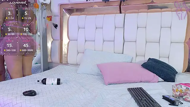 Snapshot of sexysistter chatting on October 30, 2025, 12:25 pm sexysistter online show from October 30, 2025, 12:25 pm