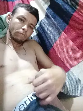 Snapshot of squirt_and_sex chatting on September 29, 2025, 11:32 pm squirt and sex online show from September 29, 2025, 11:32 pm