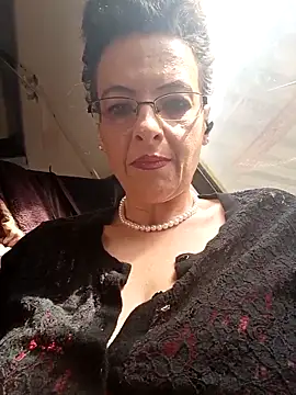 RebeccaNoble online show from April 10, 2026, 12:01 pm