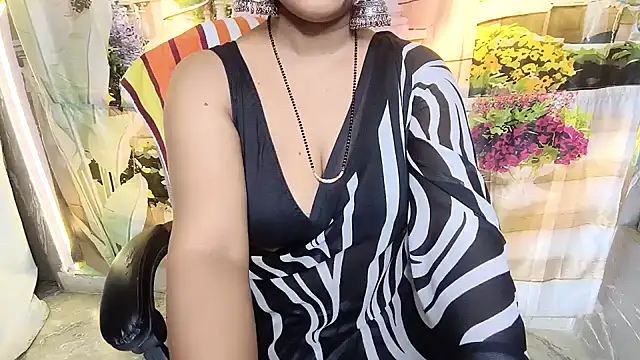 Snapshot of MAN-MOHINI-21 chatting on October 18, 2025, 5:04 pm MAN-MOHINI-21 online show from October 18, 2025, 5:04 pm