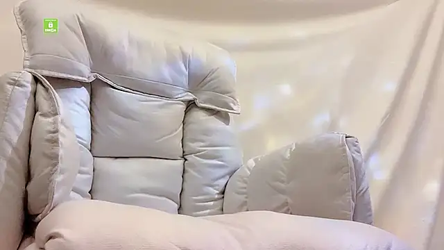 Tw Zoella online show from February 9, 2026, 3:43 pm