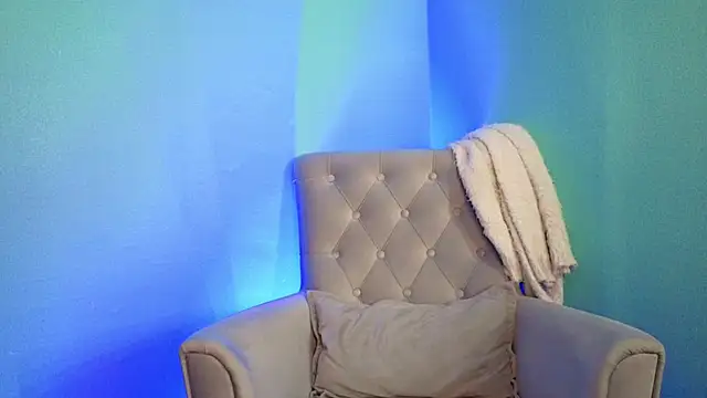 0pinkrose0 online show from March 26, 2026, 3:38 am