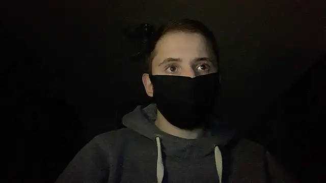 Snapshot of sweaticeboy chatting on October 21, 2025, 5:23 pm sweaticeboy online show from October 21, 2025, 5:23 pm