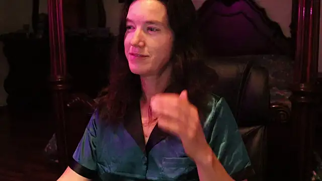 thornburyrose online show from October 31, 2025, 1:46 am