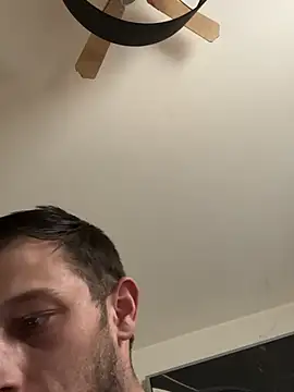 Fitboy1992 online show from April 17, 2026, 3:26 pm