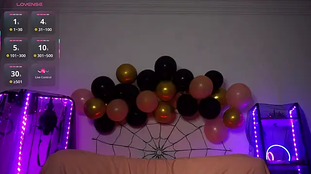 Snapshot of CyberXGoddess chatting on October 27, 2025, 1:39 am CyberXGoddess online show from October 27, 2025, 1:39 am