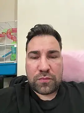 Miguelpm04 online show from February 25, 2026, 1:44 pm