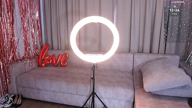 k kimikooo online show from September 24, 2025, 3:13 am