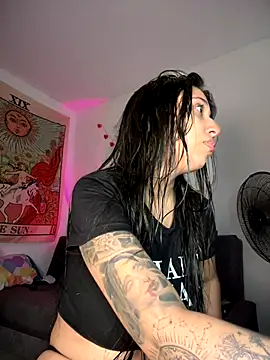 Snapshot of kiaraglam2 chatting on October 15, 2025, 1:19 pm kiaraglam2 online show from October 15, 2025, 1:19 pm