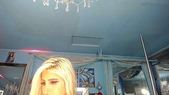 ADRIANNA FOX online show from March 6, 2026, 1:50 pm