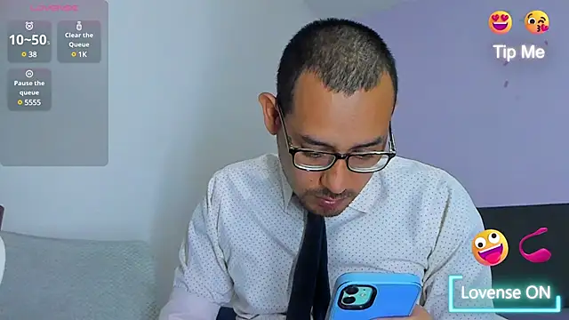 jhonyalzate2 online show from January 12, 2025, 1:00 am