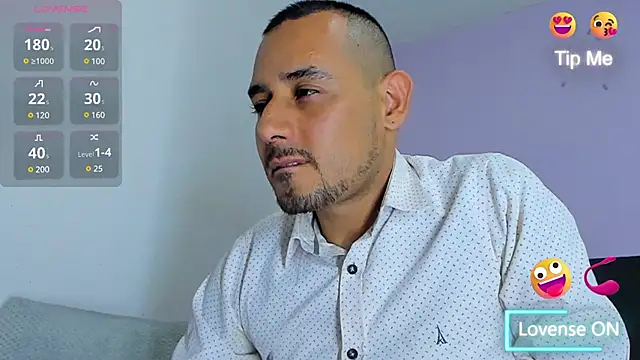 jhonyalzate2 online show from January 16, 2025, 12:45 am