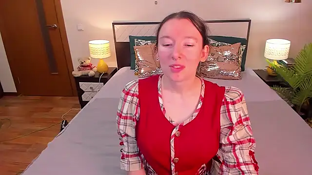 CatherineWalls online show from May 16, 2026, 7:29 am