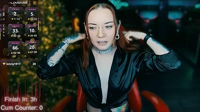 MaxPhoenixx online show from January 18, 2026, 7:39 pm