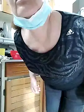 Snapshot of Vicky_Rosse chatting on October 3, 2025, 6:09 pm Vicky Rosse online show from October 3, 2025, 6:09 pm