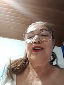 Snapshot of Vicky_Rosse chatting on October 14, 2025, 5:02 pm Vicky Rosse online show from October 14, 2025, 5:02 pm