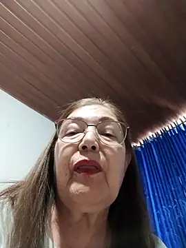 Snapshot of Vicky_Rosse chatting on October 20, 2025, 5:02 pm Vicky Rosse online show from October 20, 2025, 5:02 pm