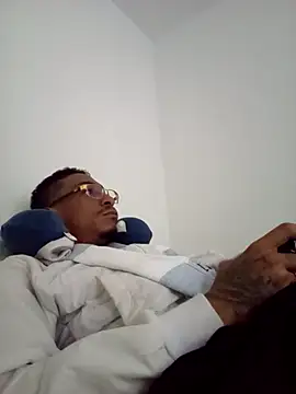 Snapshot of mellow_smoke chatting on January 12, 2026, 9:41 pm mellow smoke online show from January 12, 2026, 9:41 pm