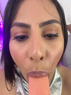 vicky rachell online show from February 12, 2025, 4:55 pm