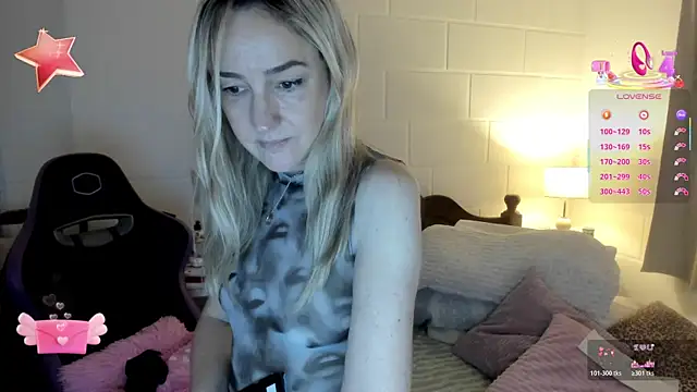 Snapshot of 1Sweetnina chatting on October 17, 2025, 9:49 pm 1Sweetnina online show from October 17, 2025, 9:49 pm