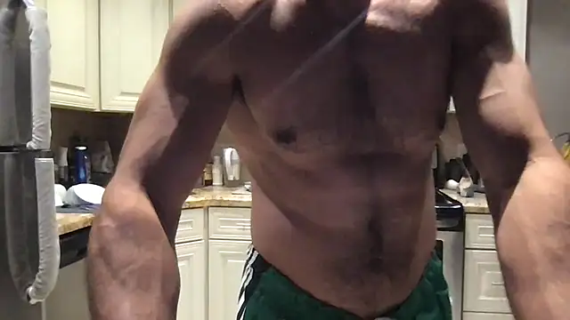 Snapshot of BigGuyMuscle chatting on February 1, 2026, 9:51 am BigGuyMuscle online show from February 1, 2026, 9:51 am