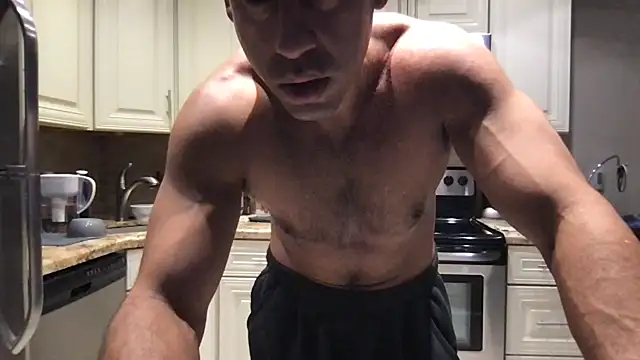 BigGuyMuscle online show from November 3, 2025, 7:17 pm