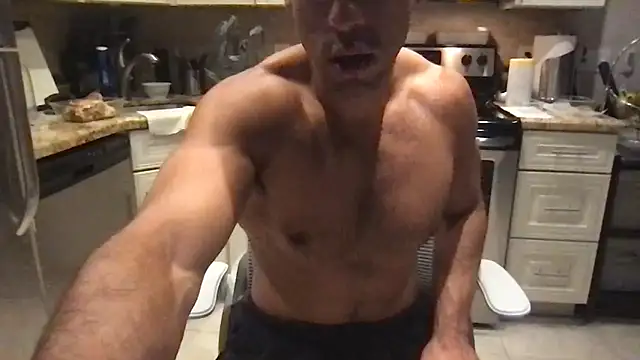 Snapshot of BigGuyMuscle chatting on October 1, 2025, 5:01 am BigGuyMuscle online show from October 1, 2025, 5:01 am