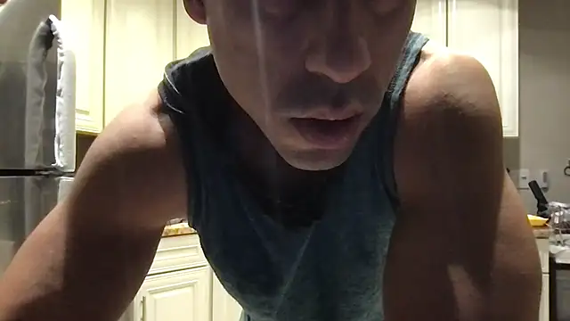 BigGuyMuscle online show from December 22, 2025, 1:17 am