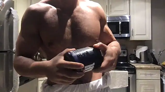 Snapshot of BigGuyMuscle chatting on February 19, 2026, 9:34 pm BigGuyMuscle online show from February 19, 2026, 9:34 pm