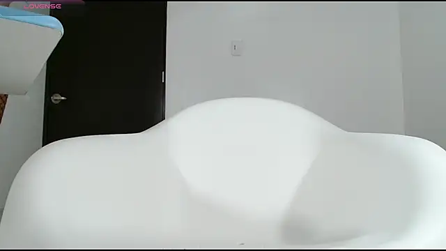 Betsy Thonson online show from March 5, 2025, 10:54 pm