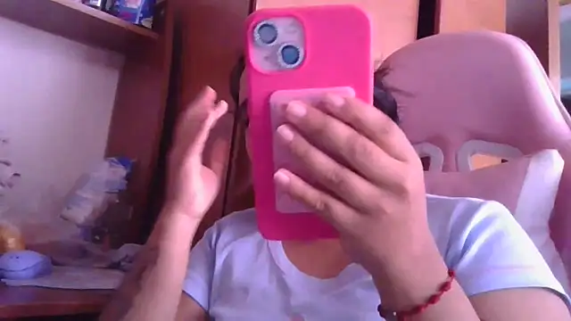 annarose19 online show from December 4, 2025, 7:46 pm