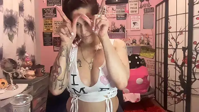 latinacubana online show from March 22, 2025, 11:21 am