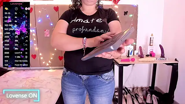 Snapshot of Zaly_mature chatting on October 25, 2025, 2:33 am Zaly mature online show from October 25, 2025, 2:33 am