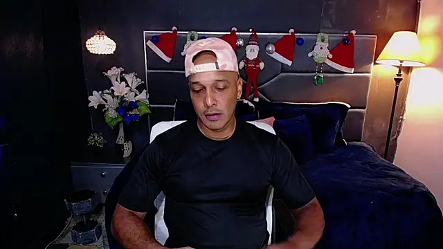 Snapshot of liam_howard chatting on December 2, 2025, 7:48 pm liam howard online show from December 2, 2025, 7:48 pm