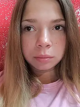Snapshot of Zuli_Kiska chatting on June 28, 2026, 3:13 am Zuli Kiska online show from June 28, 2026, 3:13 am
