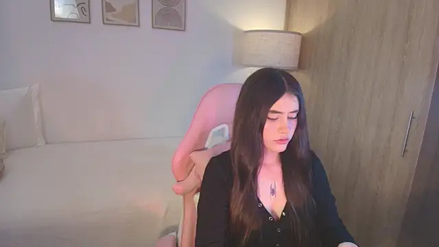 iriswest  online show from October 3, 2025, 12:25 am