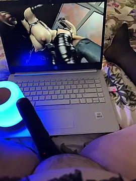 Snapshot of mushkimeow chatting on October 25, 2025, 10:54 pm mushkimeow online show from October 25, 2025, 10:54 pm