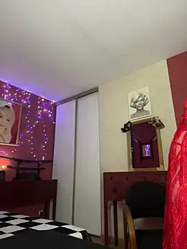 Snapshot of Smiling_Irene chatting on February 14, 2025, 6:51 pm Smiling Irene online show from February 14, 2025, 6:51 pm