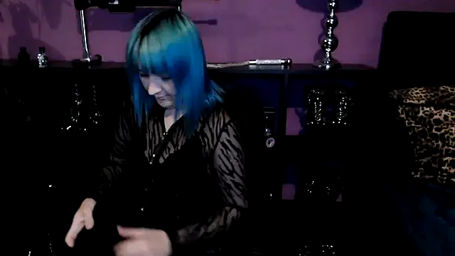 beauty-of-pain online show from May 4, 2026, 7:17 pm