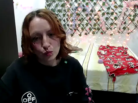 kittykalor09 online show from March 3, 2026, 12:28 am