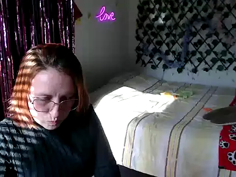 kittykalor09 online show from February 23, 2026, 9:26 pm