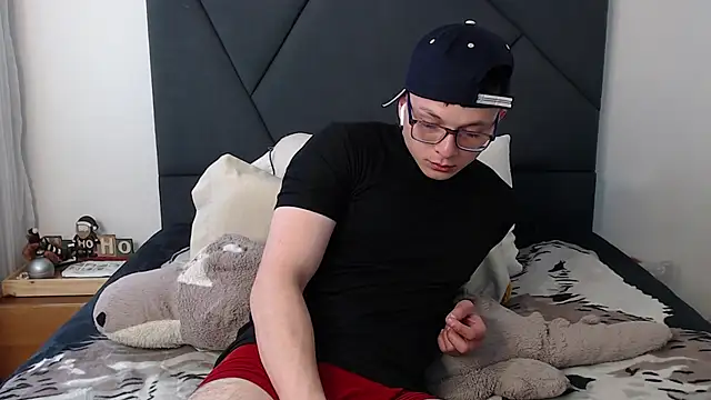 MathewCollin online show from January 27, 2025, 5:58 pm