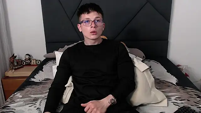 MathewCollin online show from January 24, 2025, 10:51 pm