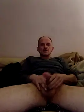 Snapshot of Andytje1234 chatting on December 2, 2025, 2:08 pm Andytje1234 online show from December 2, 2025, 2:08 pm