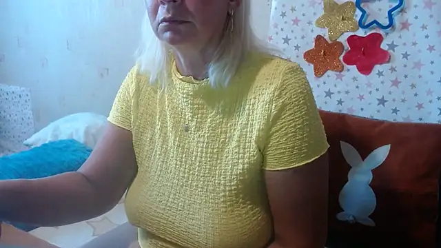 QueenLana online show from September 11, 2025, 9:20 am