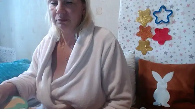 QueenLana online show from September 8, 2025, 2:38 pm
