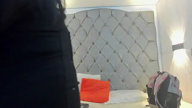 danaythamara1 online show from March 14, 2025, 11:43 pm