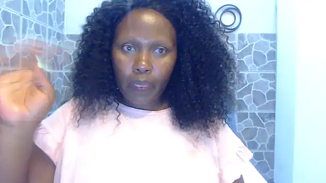 THREEHOLESPLEASURE99 online show from January 4, 2025, 5:26 pm